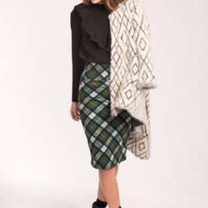 🍀 NWT - Pencil Skirt Plaid Twist Emerald and Gold